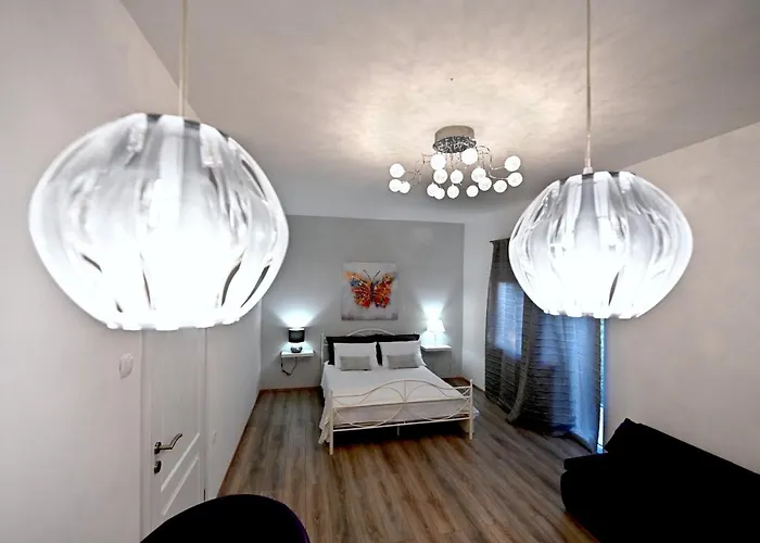 Sandra, Apartamento