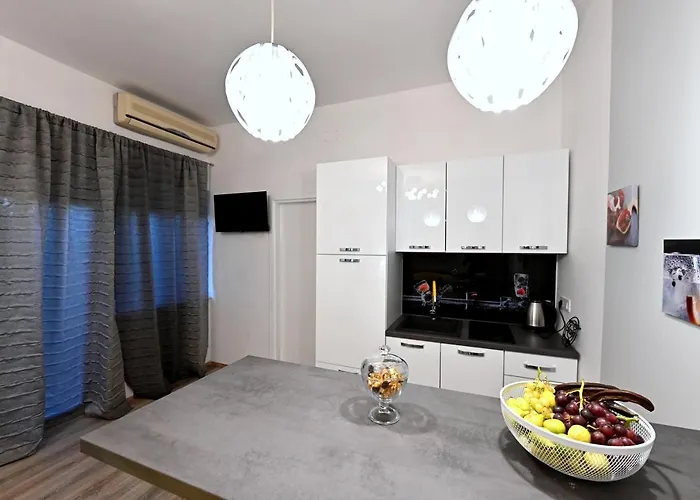 Sandra, Apartamento *